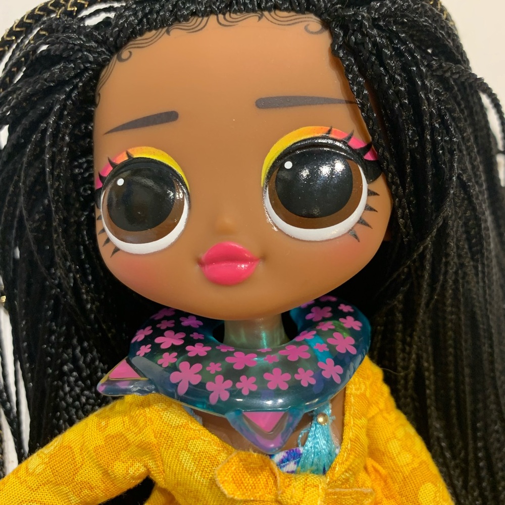 LOL Surprise OMG - World Travel - Sunset 9” doll